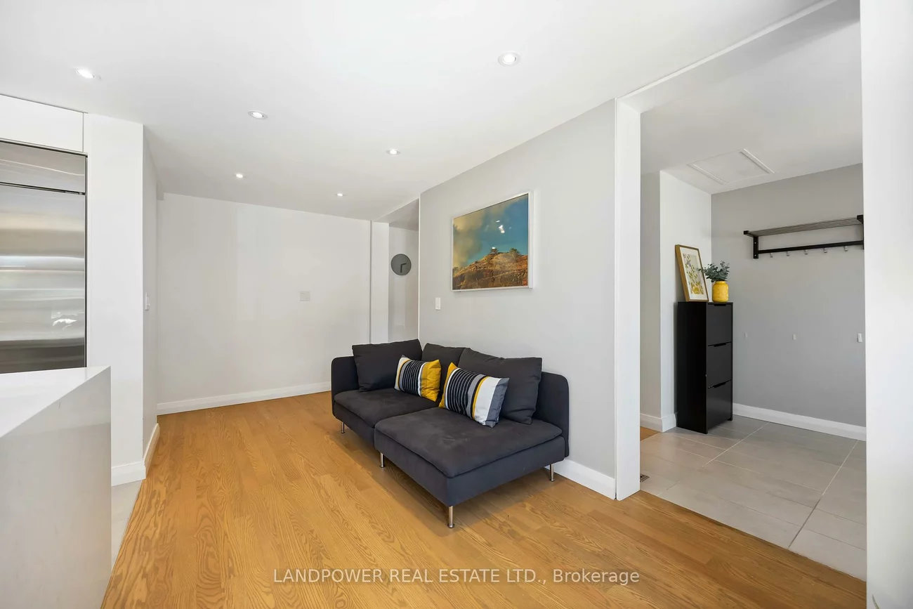 48, Marowyne, Don Valley Village, Toronto