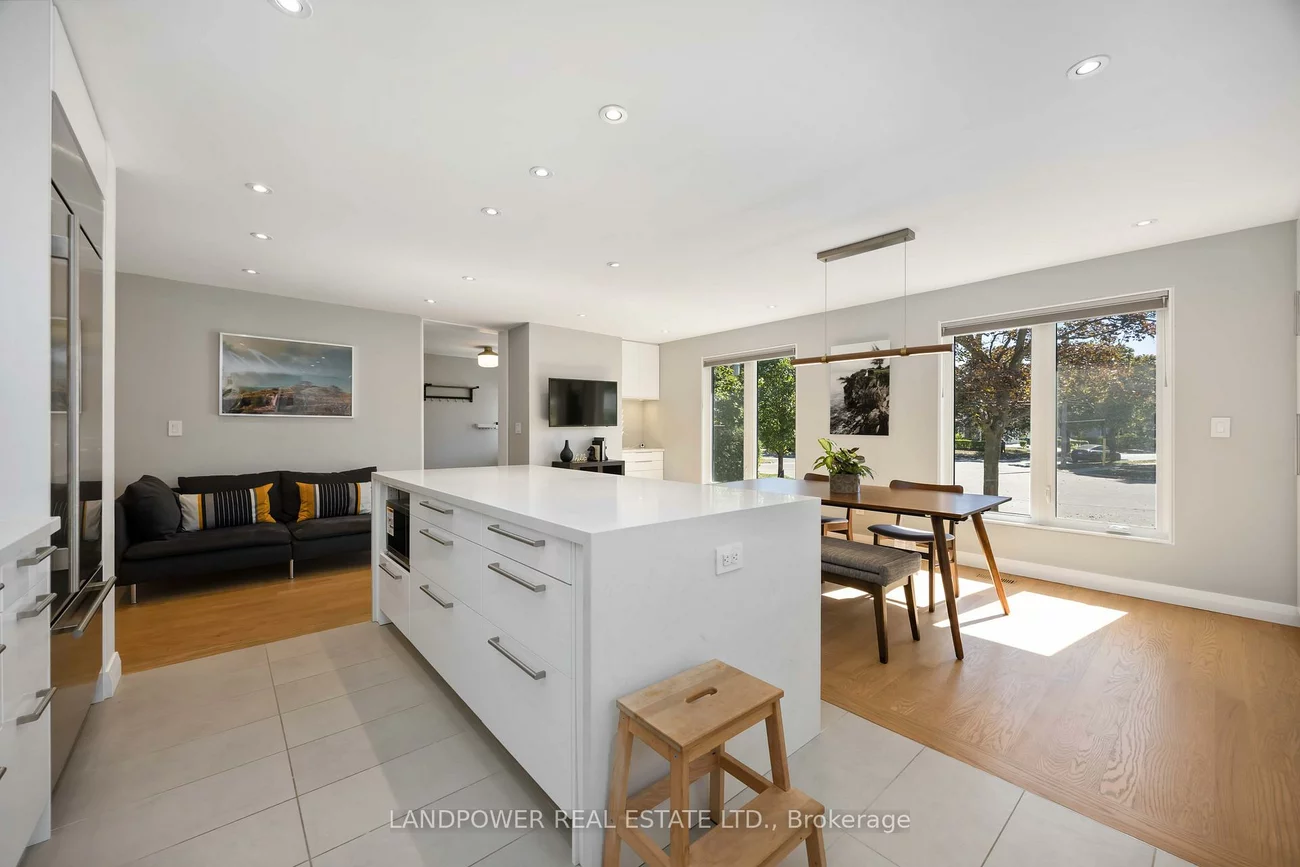 48, Marowyne, Don Valley Village, Toronto