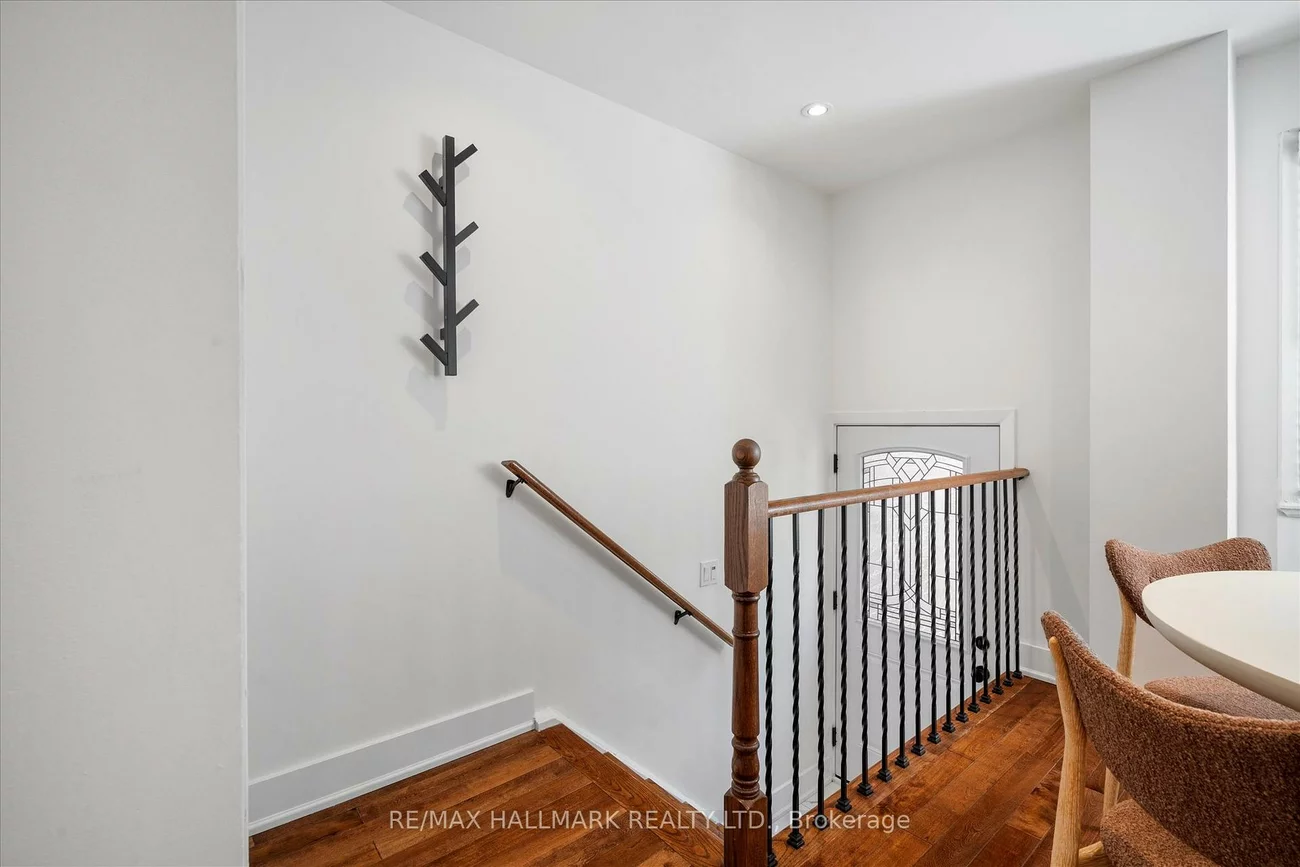 18, Sydenham, Regent Park, Toronto