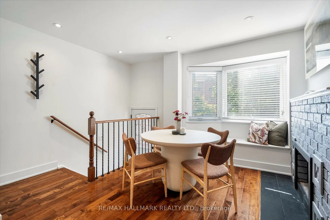 18, Sydenham, Regent Park, Toronto