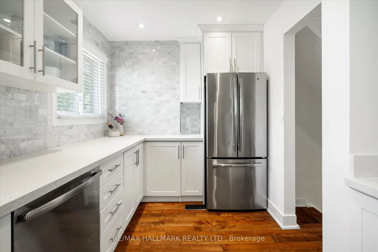 18, Sydenham, Regent Park, Toronto