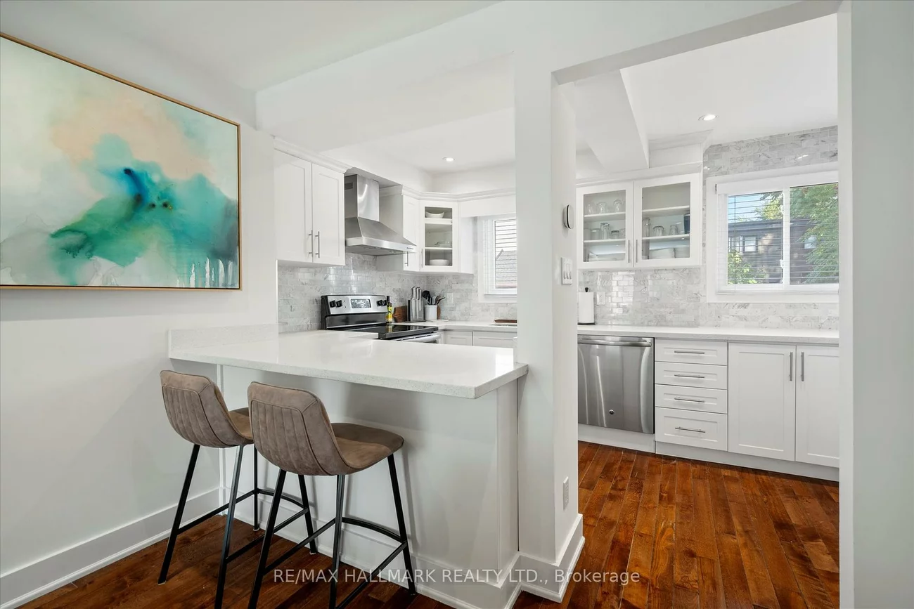 18, Sydenham, Regent Park, Toronto