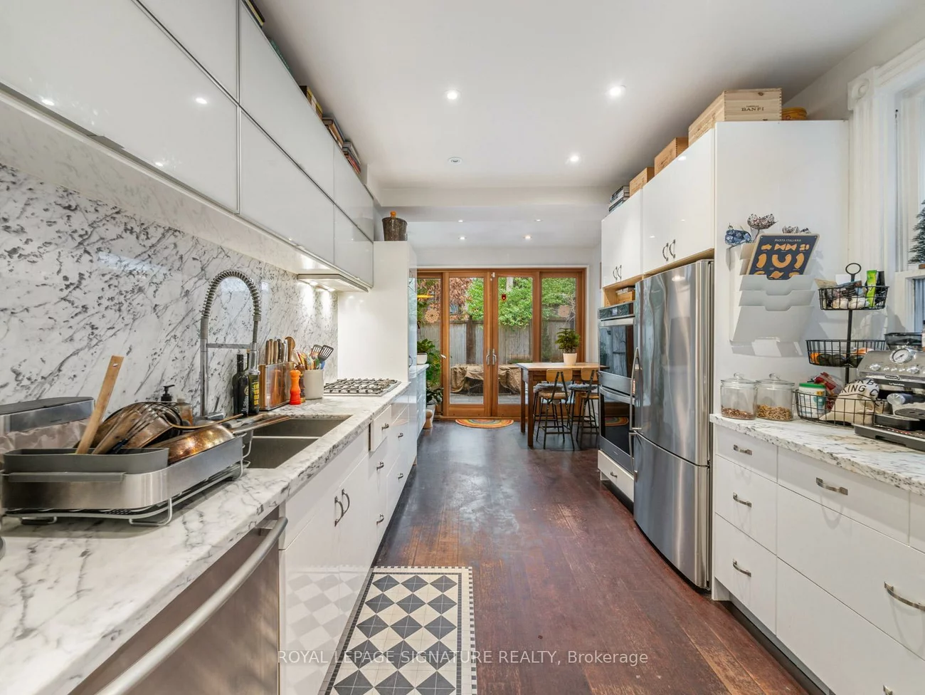 14, Tranby, Annex, Toronto