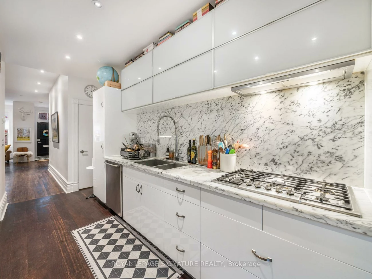 14, Tranby, Annex, Toronto