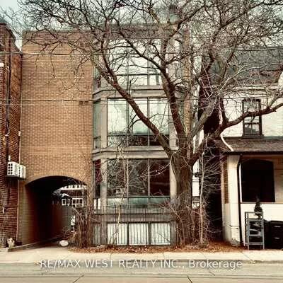 1061, Bathurst, Annex, Toronto