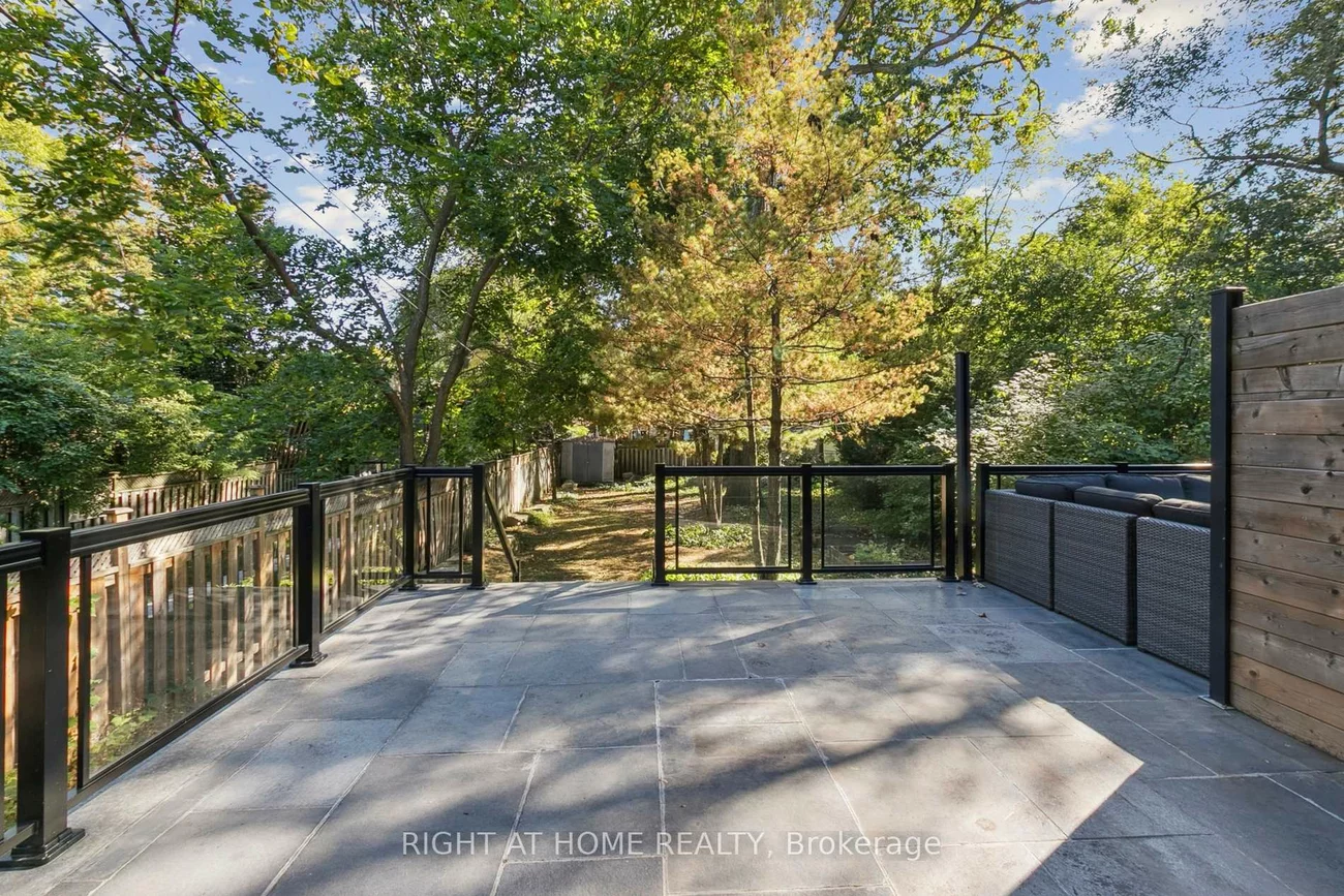 341, Balliol, Mount Pleasant East, Toronto