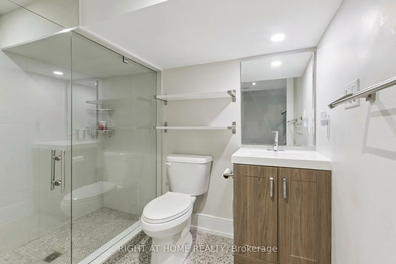 341, Balliol, Mount Pleasant East, Toronto