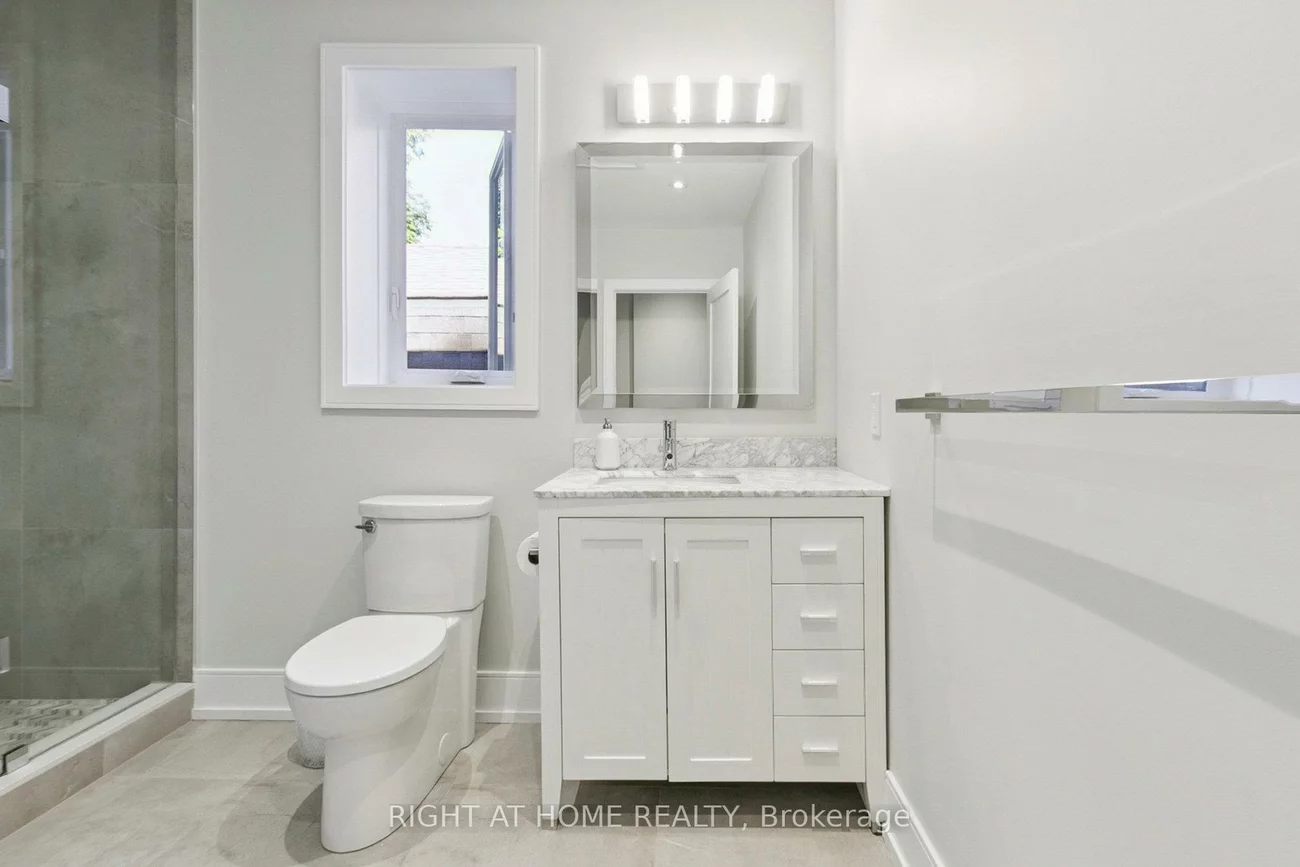 341, Balliol, Mount Pleasant East, Toronto