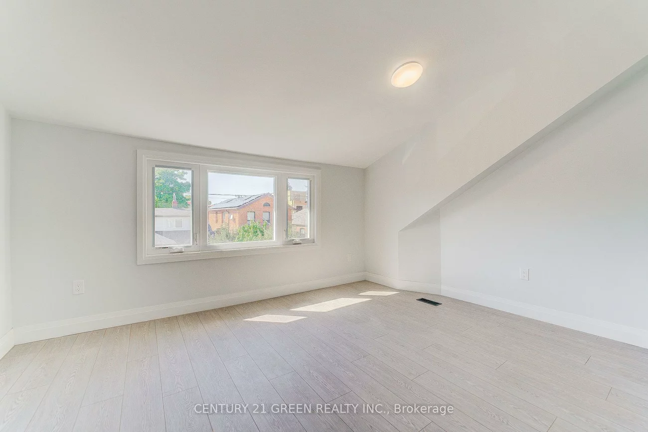 259, Robina, Oakwood Village, Toronto