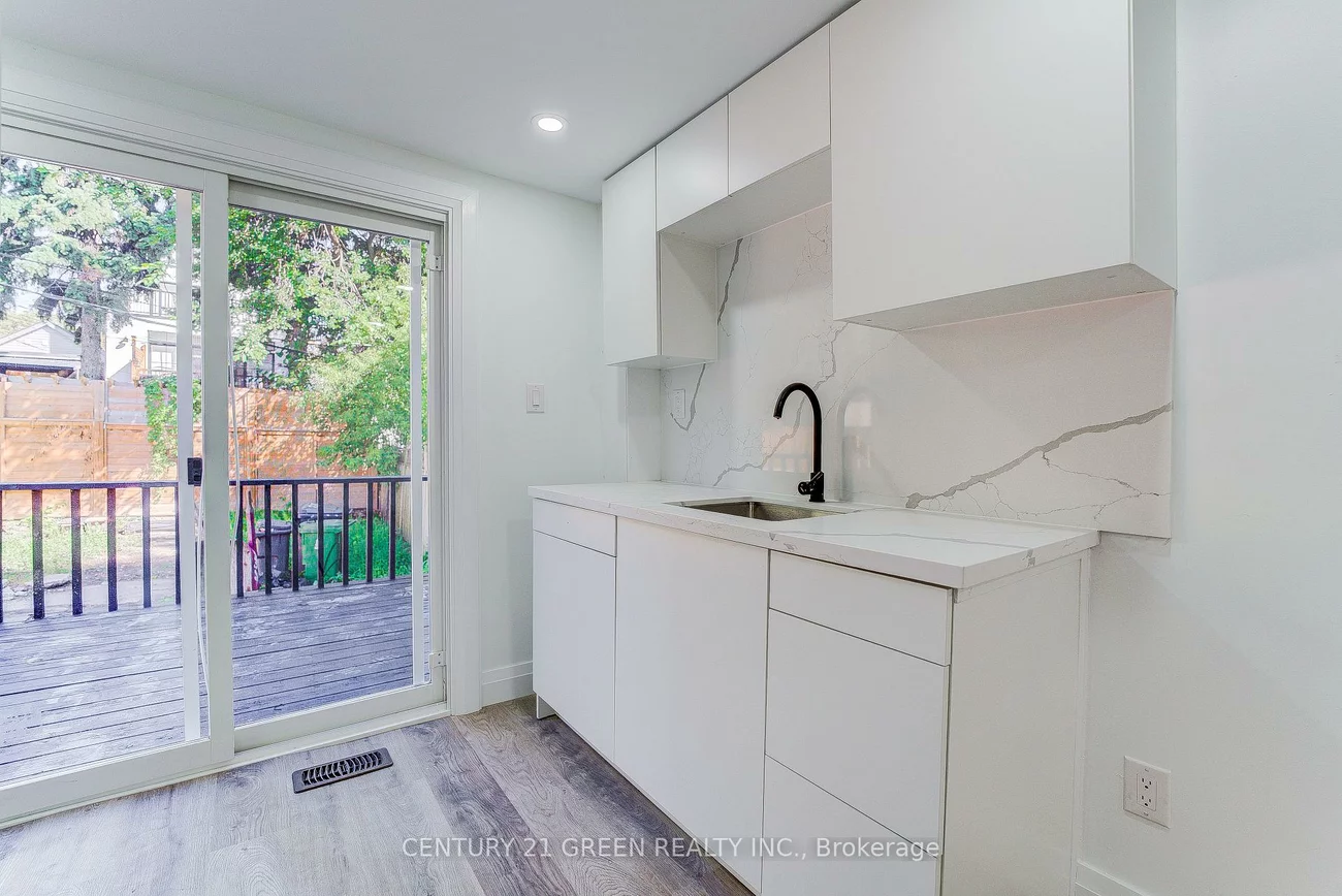 259, Robina, Oakwood Village, Toronto