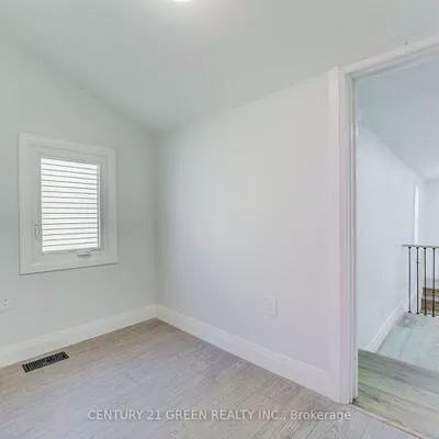 259, Robina, Oakwood Village, Toronto
