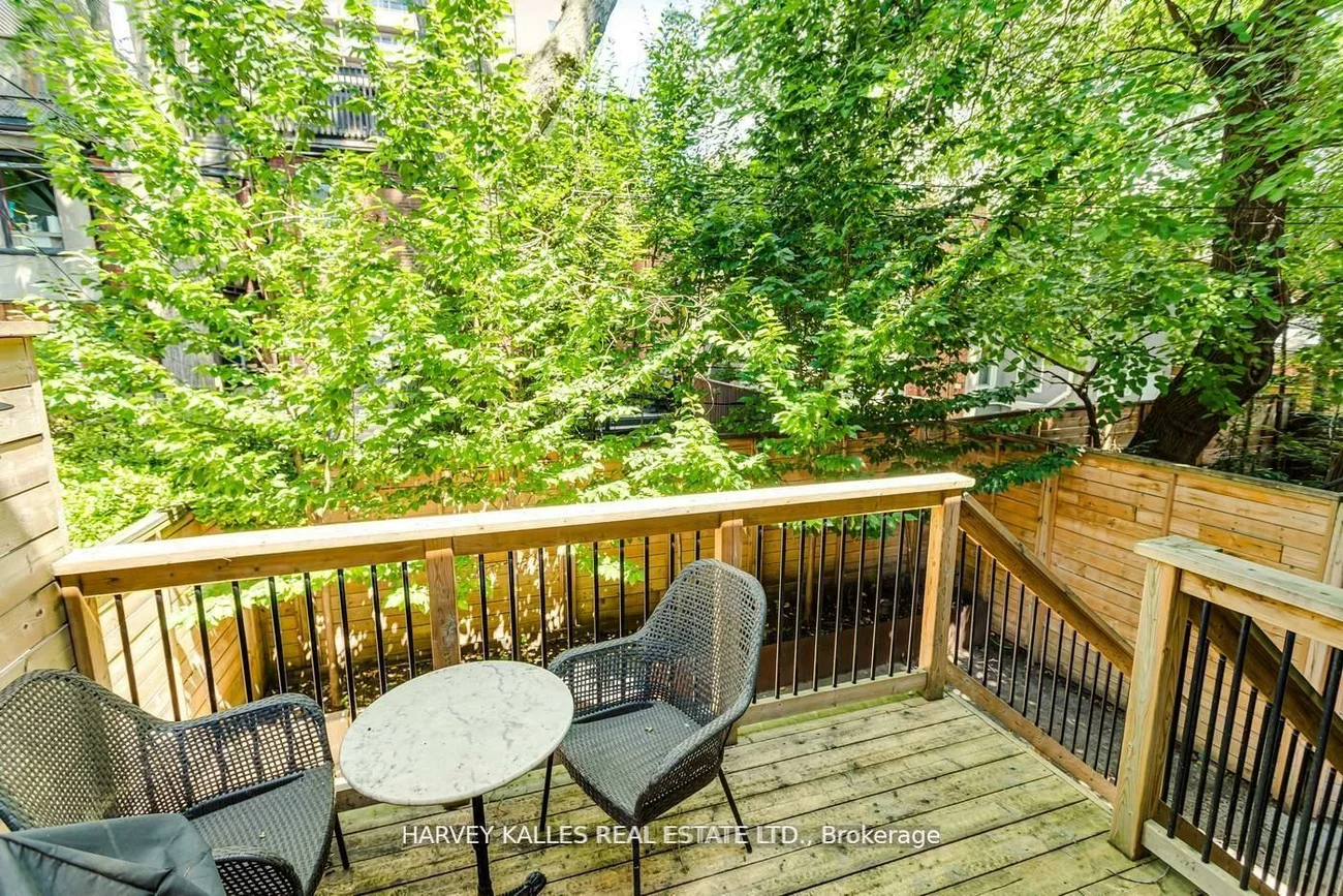 106, Belmont, Annex, Toronto