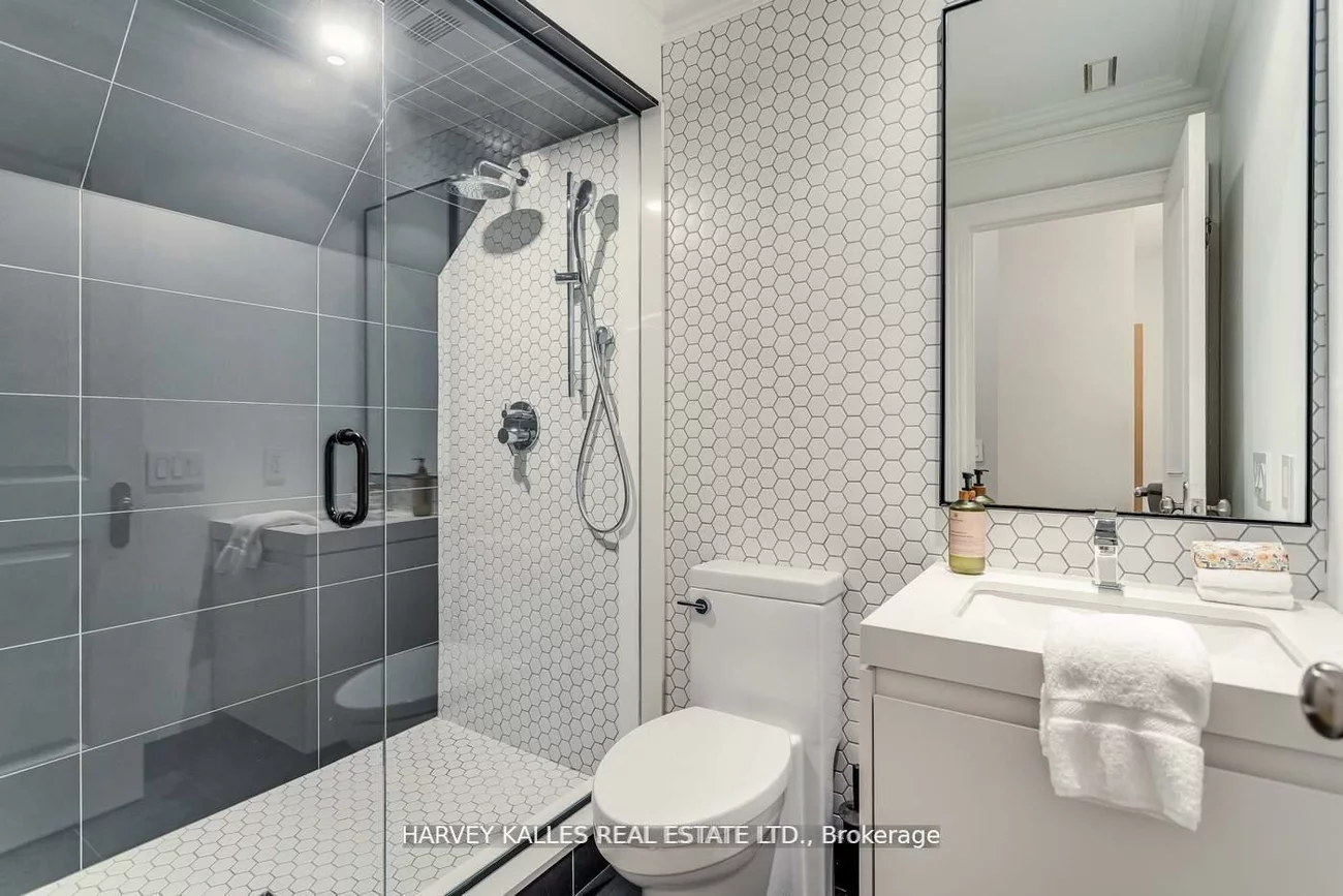 106, Belmont, Annex, Toronto