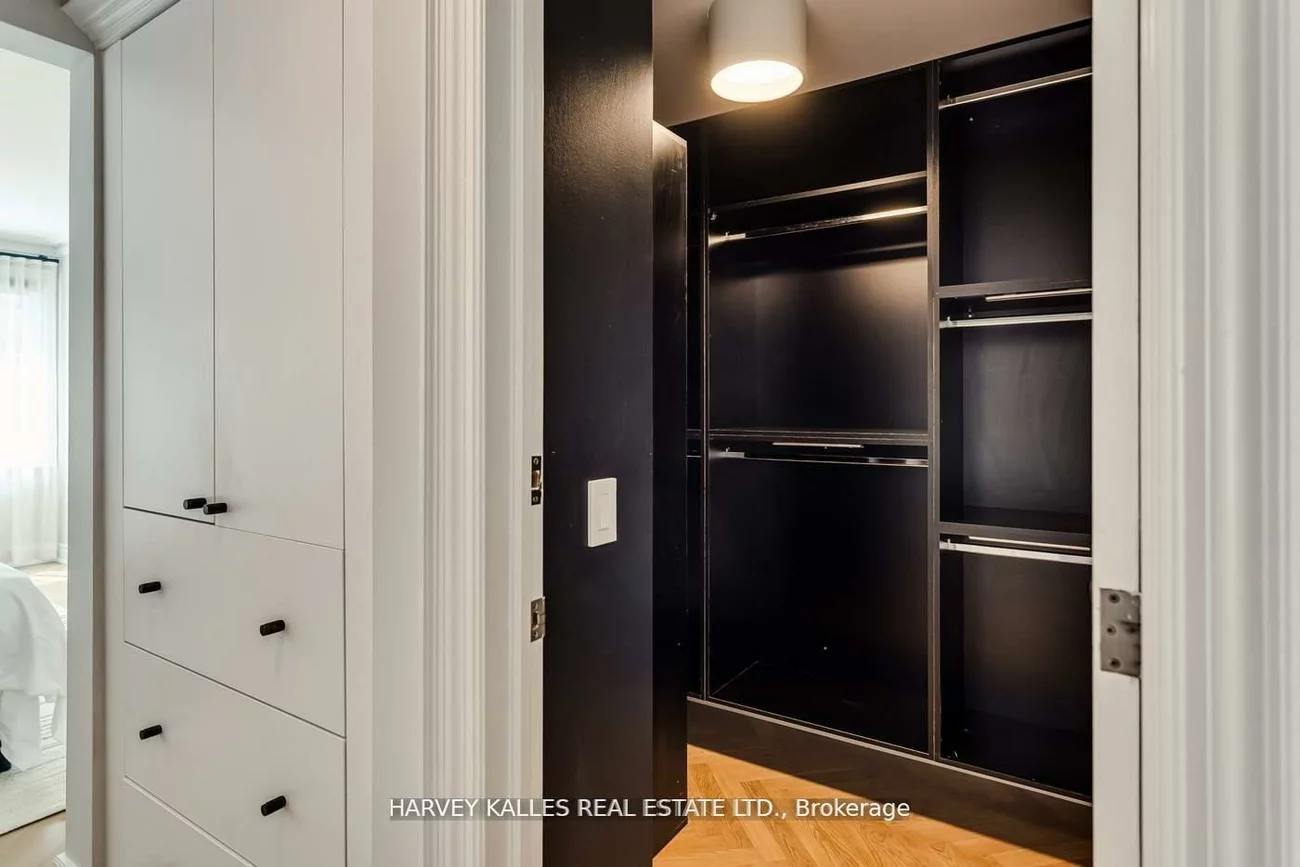 106, Belmont, Annex, Toronto