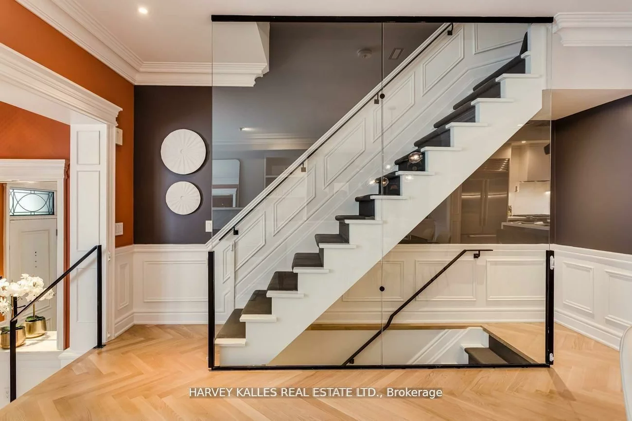 106, Belmont, Annex, Toronto