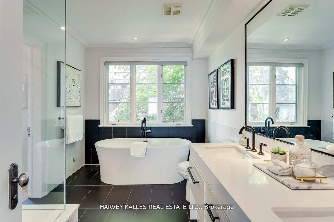 106, Belmont, Annex, Toronto