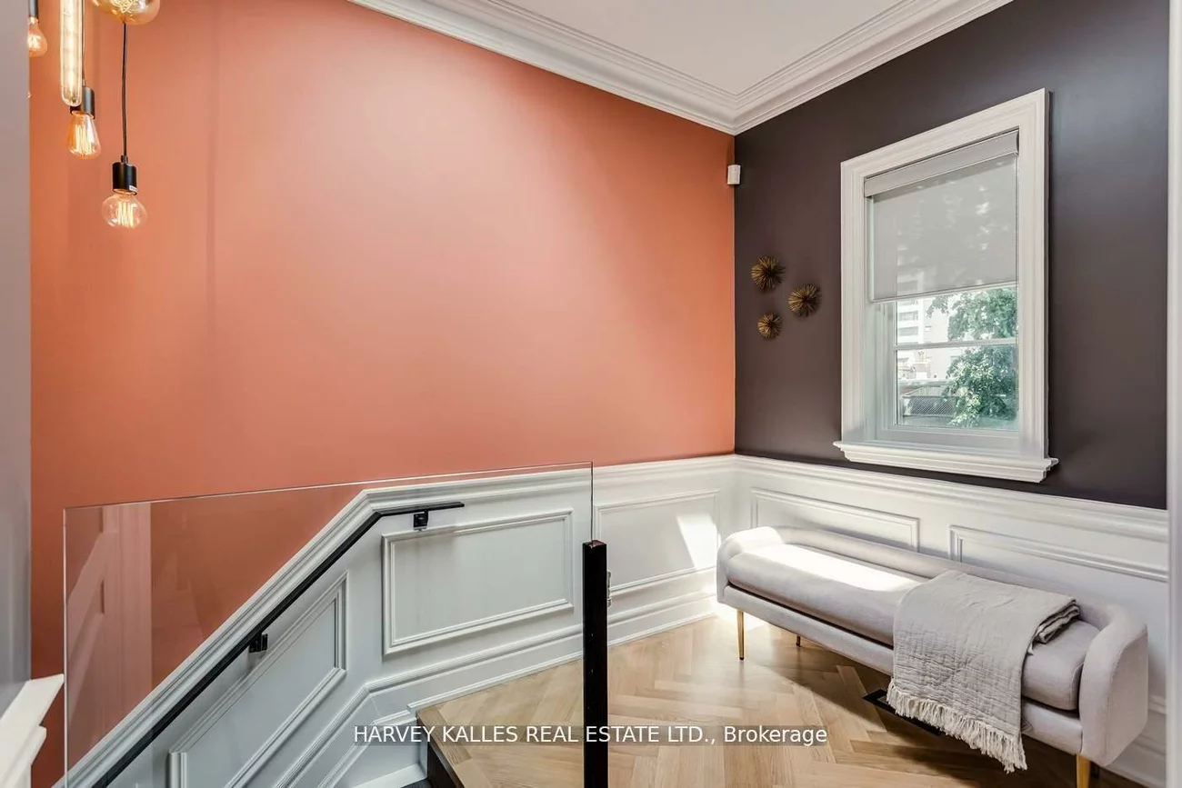 106, Belmont, Annex, Toronto