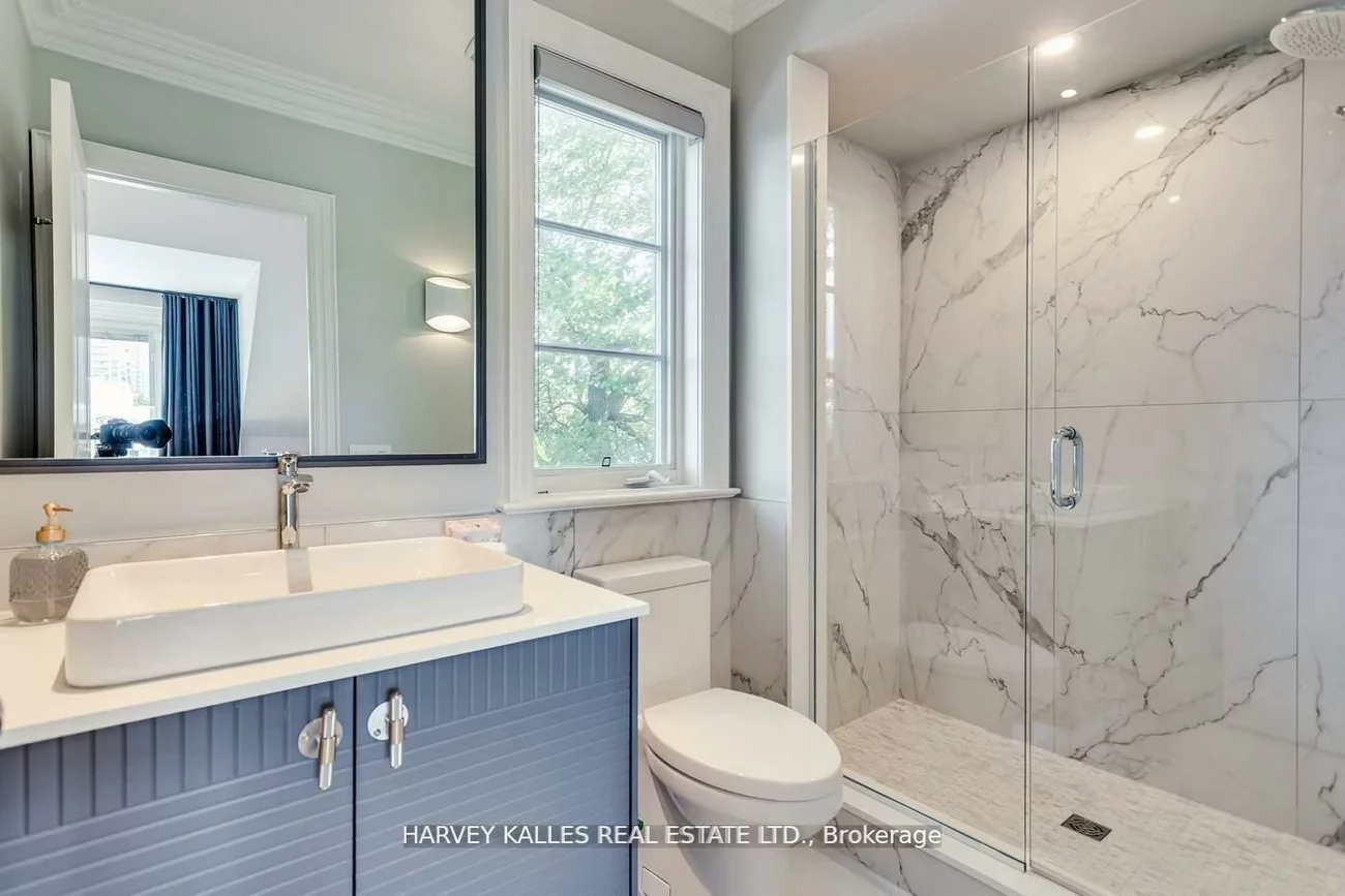 106, Belmont, Annex, Toronto