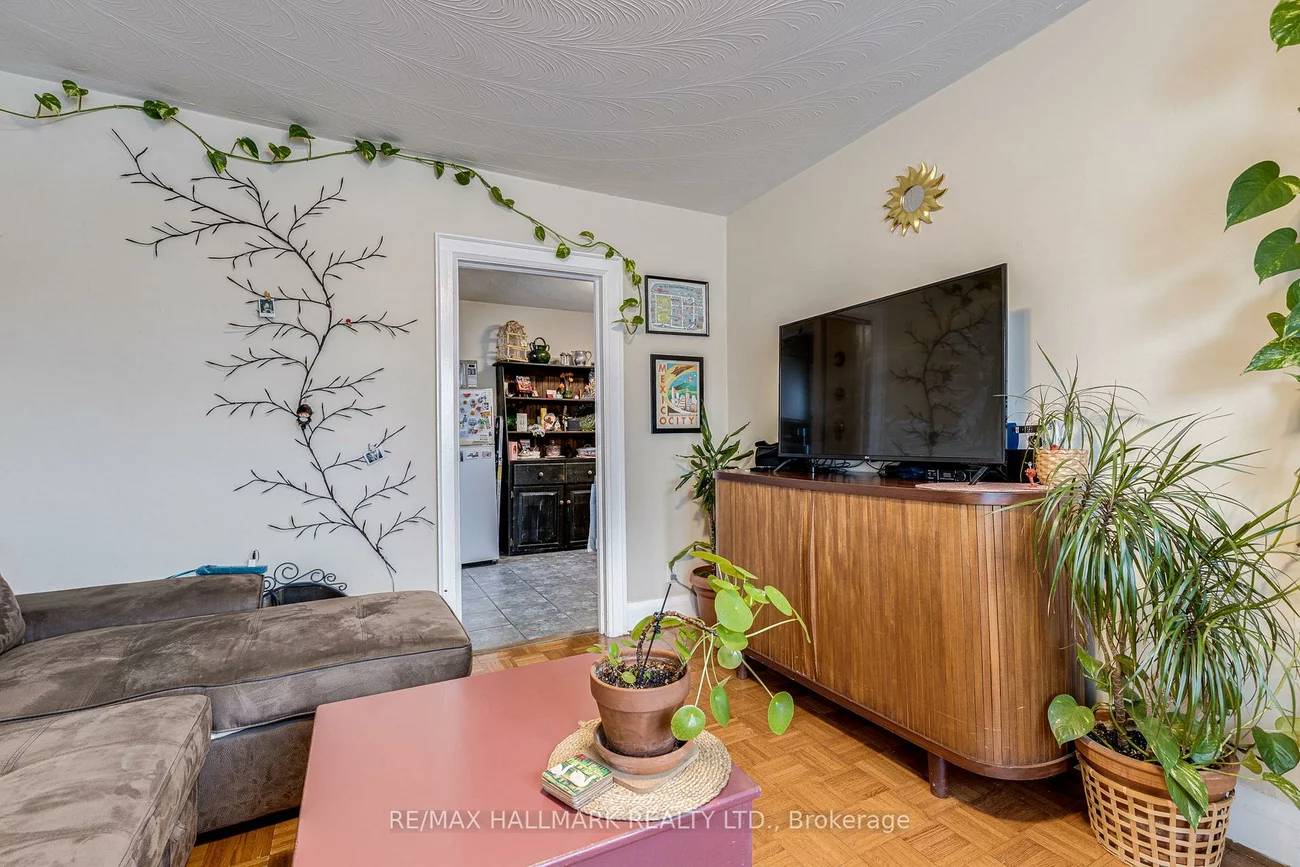 329, Vaughan, Humewood-Cedarvale, Toronto