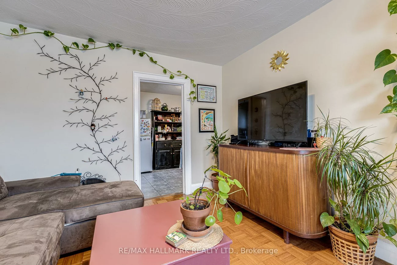 327, Vaughan, Humewood-Cedarvale, Toronto