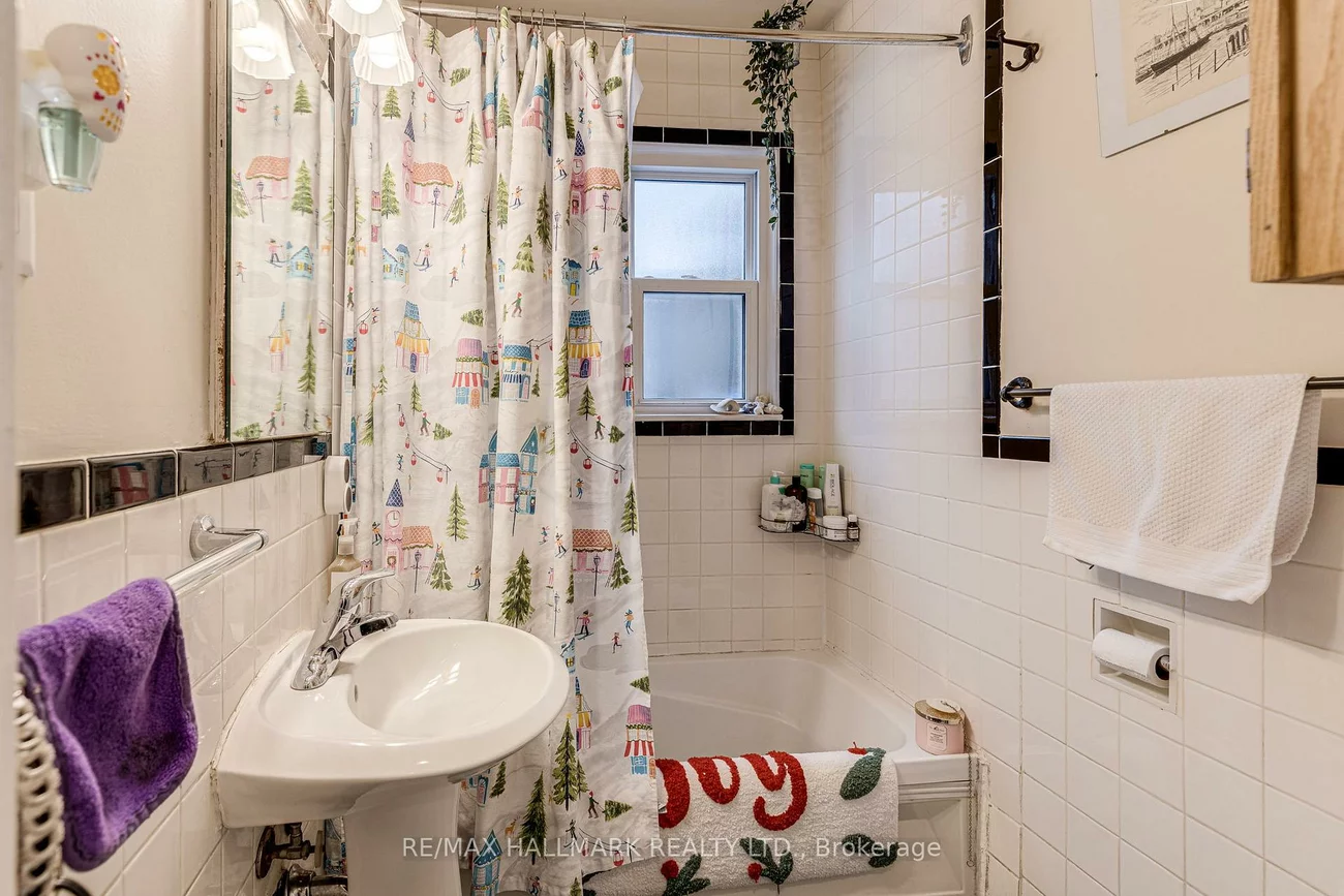 327, Vaughan, Humewood-Cedarvale, Toronto