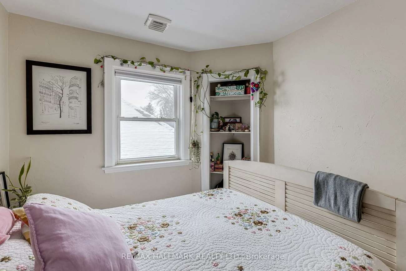 327, Vaughan, Humewood-Cedarvale, Toronto