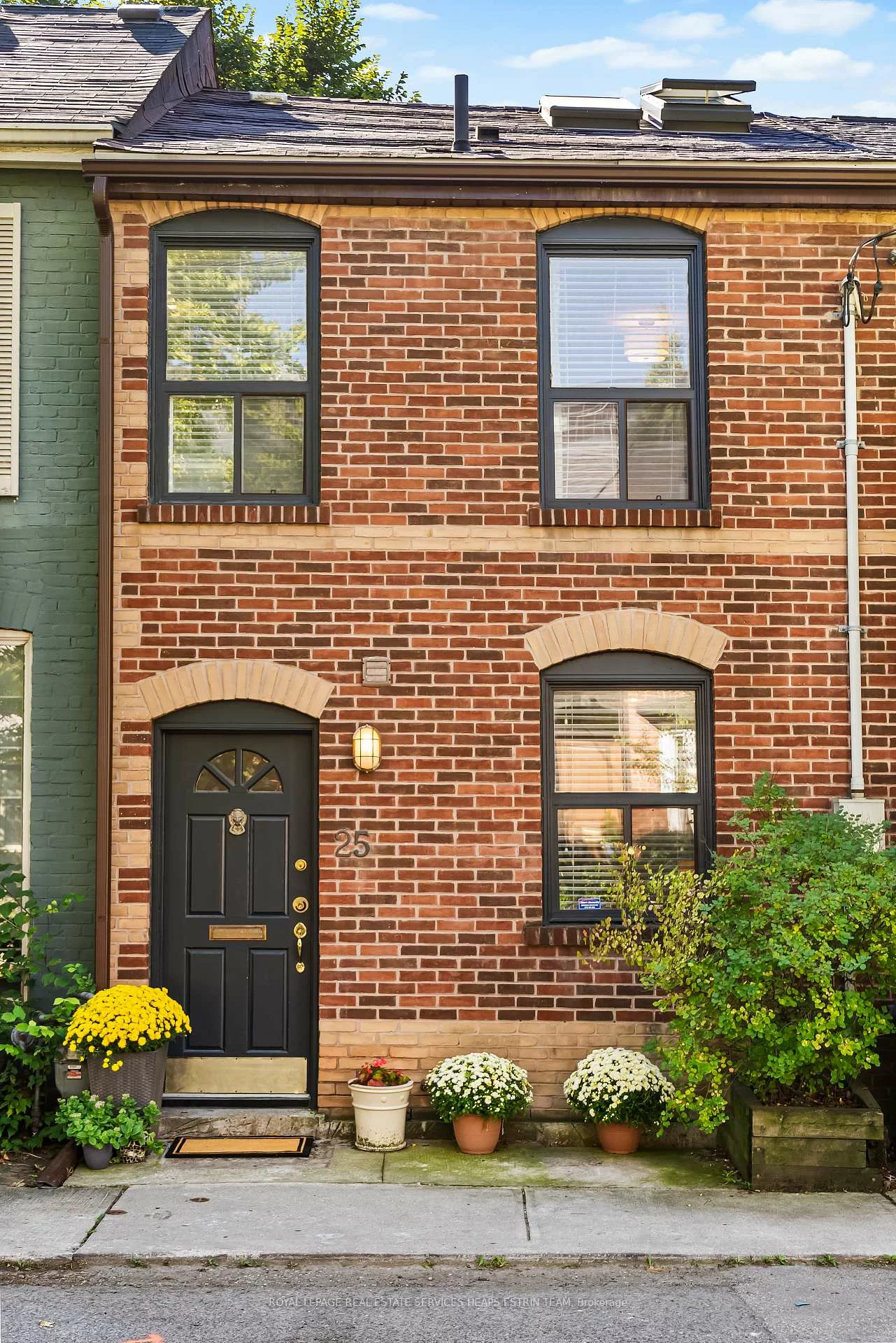 25, Bishop, Annex, Toronto