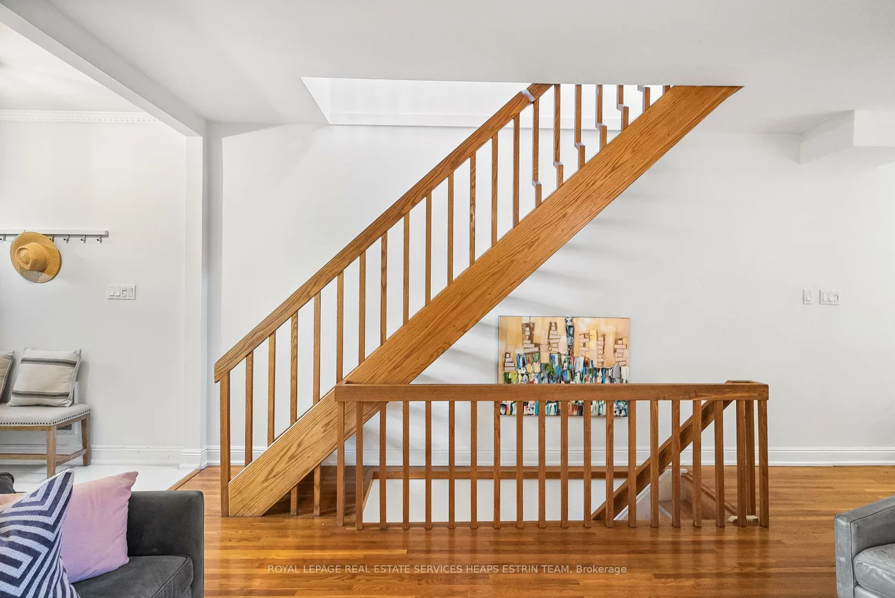 25, Bishop, Annex, Toronto