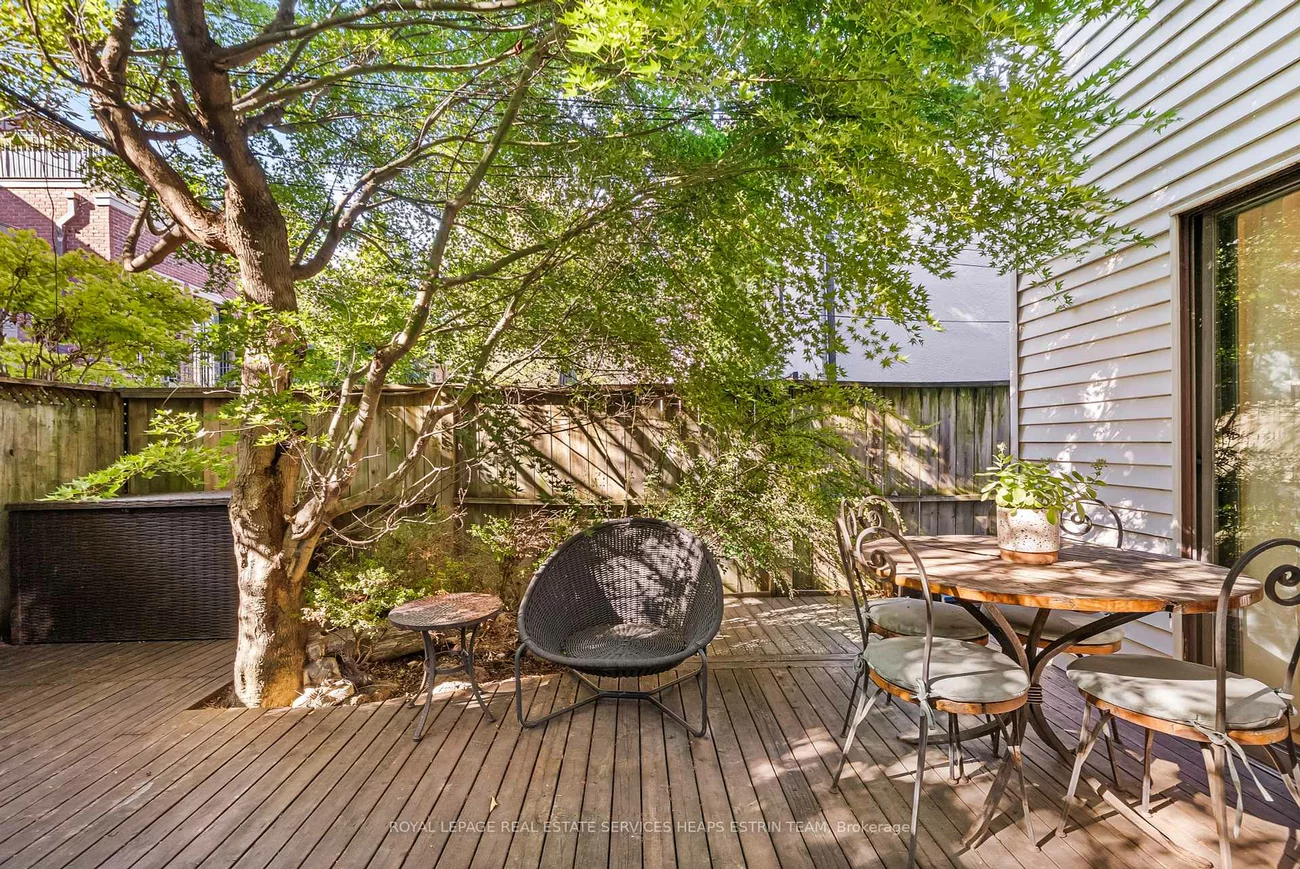 25, Bishop, Annex, Toronto