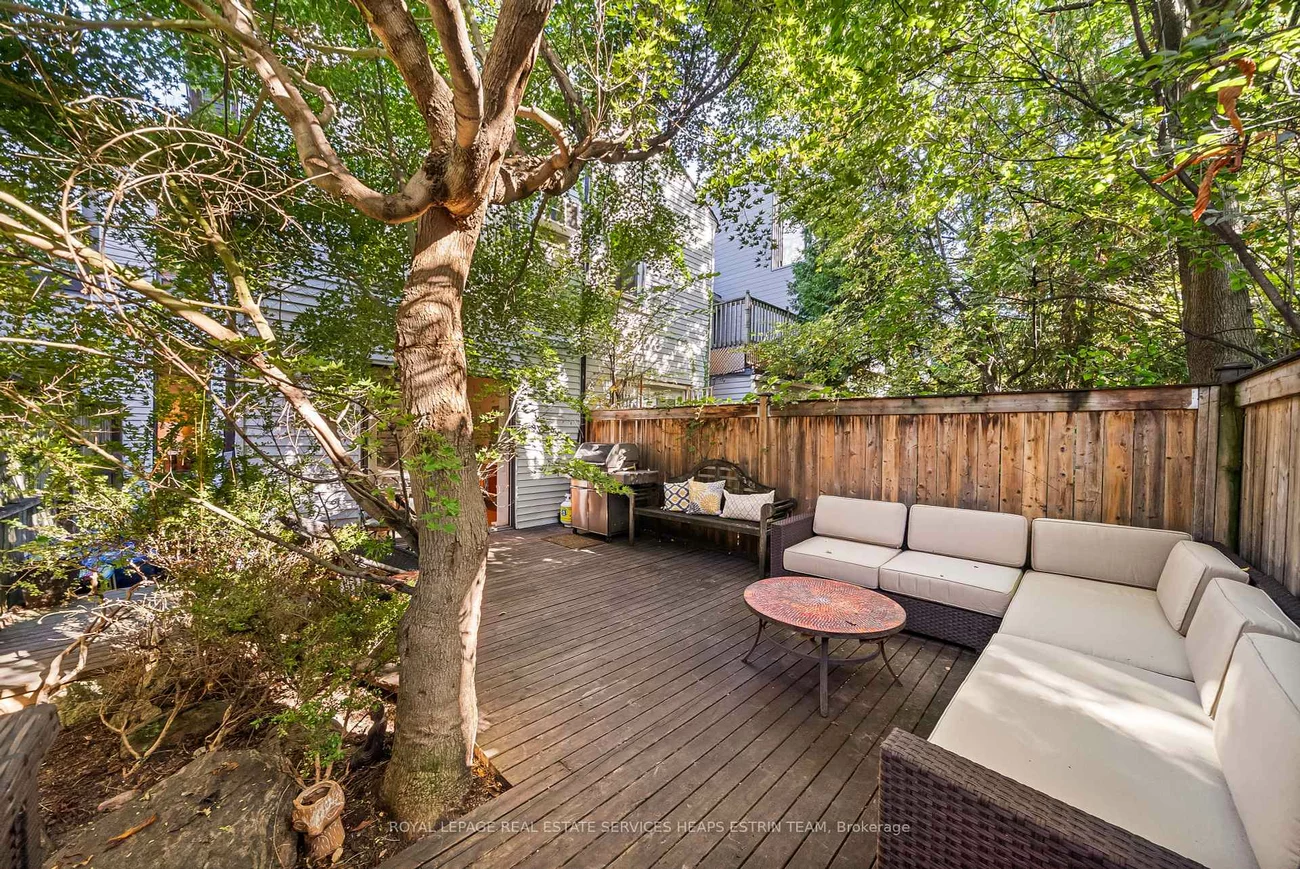 25, Bishop, Annex, Toronto