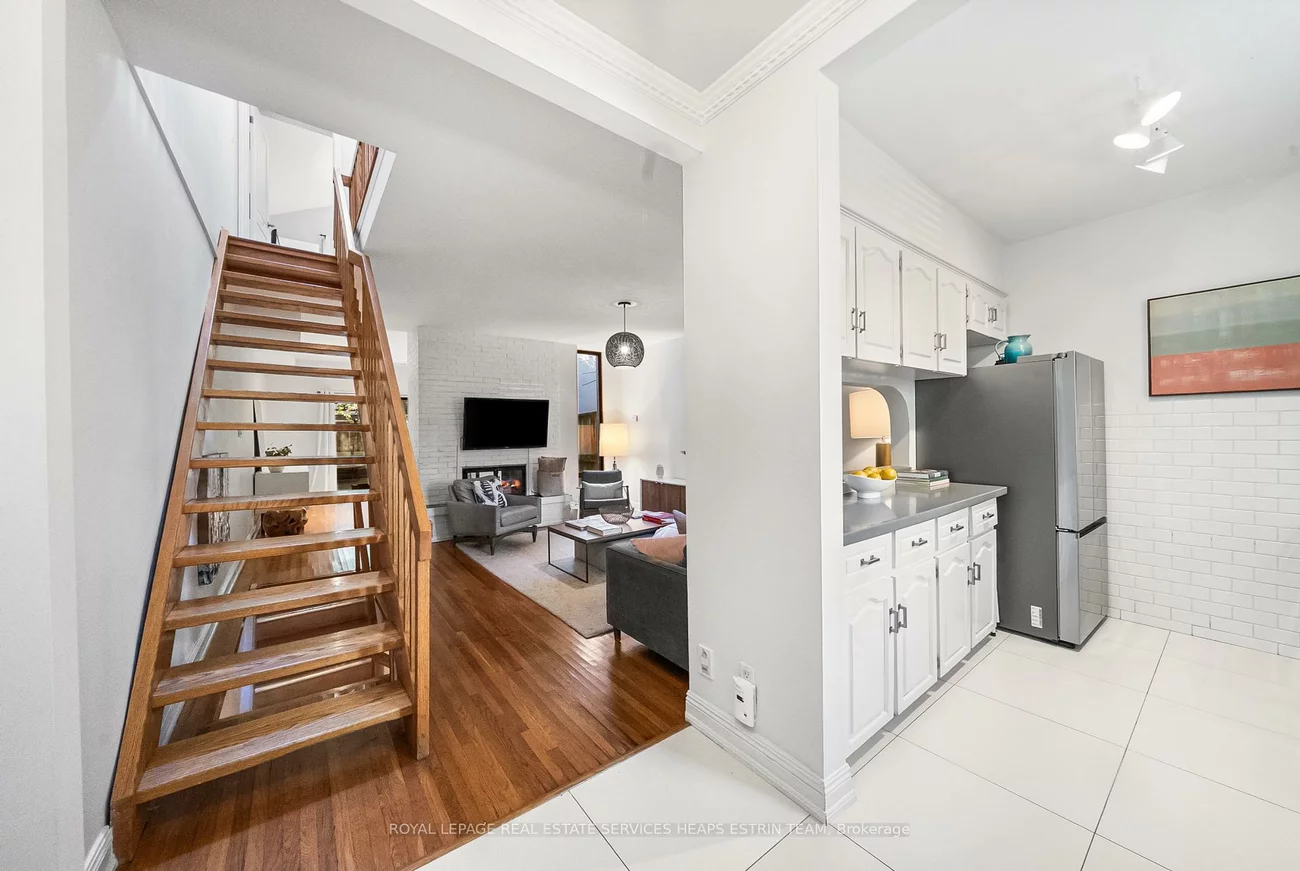 25, Bishop, Annex, Toronto