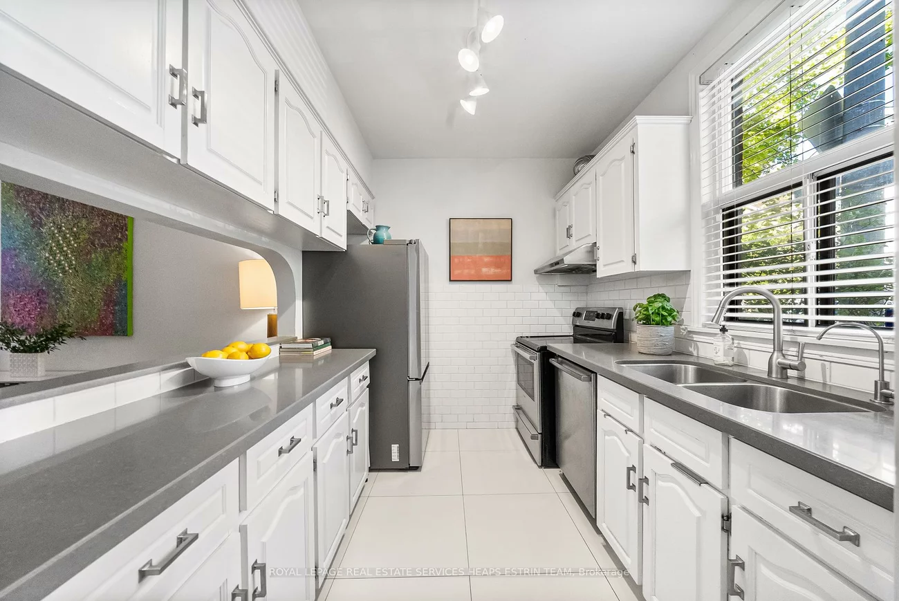25, Bishop, Annex, Toronto