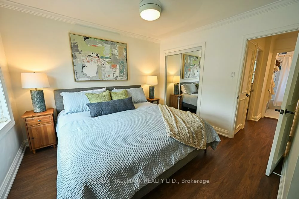 3318, Bathurst, Englemount-Lawrence, Toronto