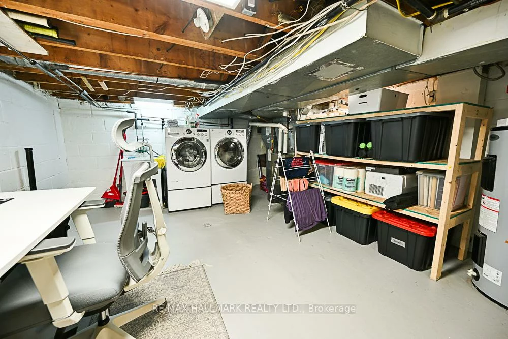 3318, Bathurst, Englemount-Lawrence, Toronto