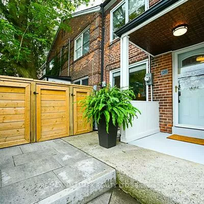 3318, Bathurst, Englemount-Lawrence, Toronto