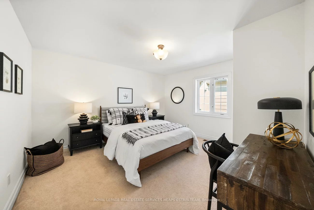 507, Broadway, Leaside, Toronto