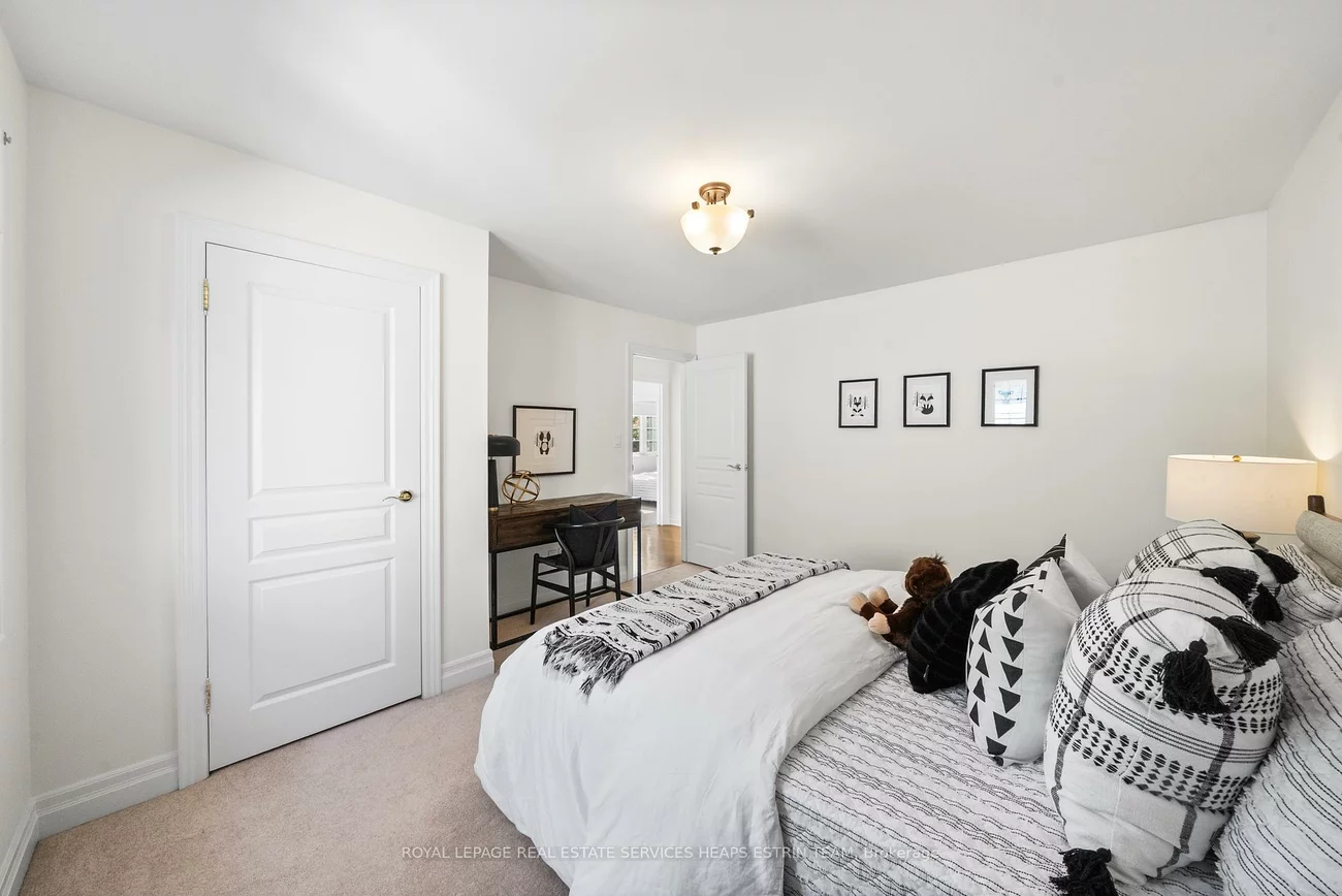 507, Broadway, Leaside, Toronto