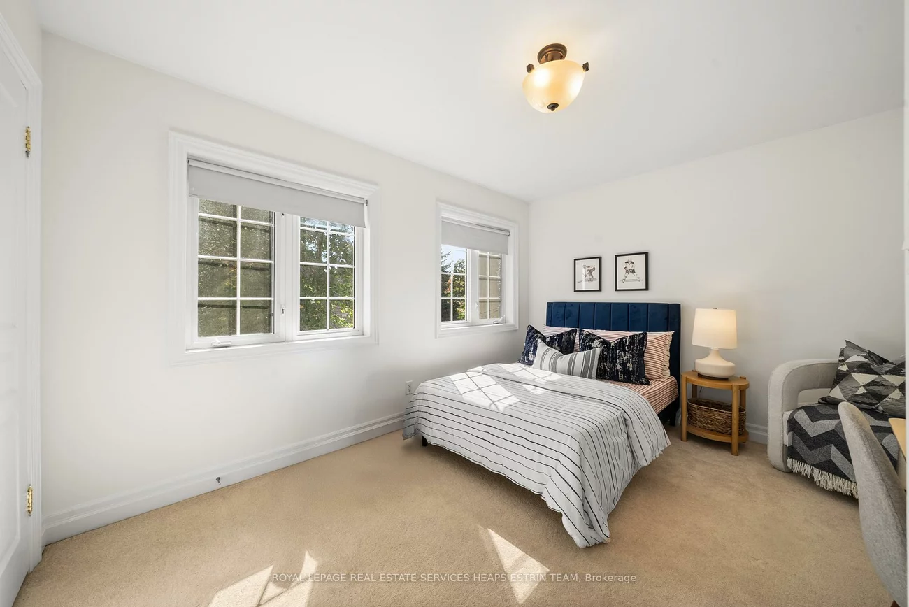 507, Broadway, Leaside, Toronto