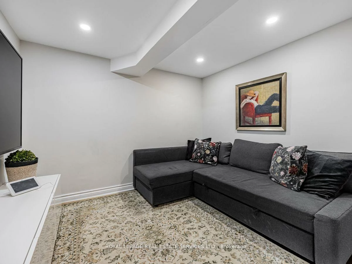 12, Armour, Bedford Park-Nortown, Toronto