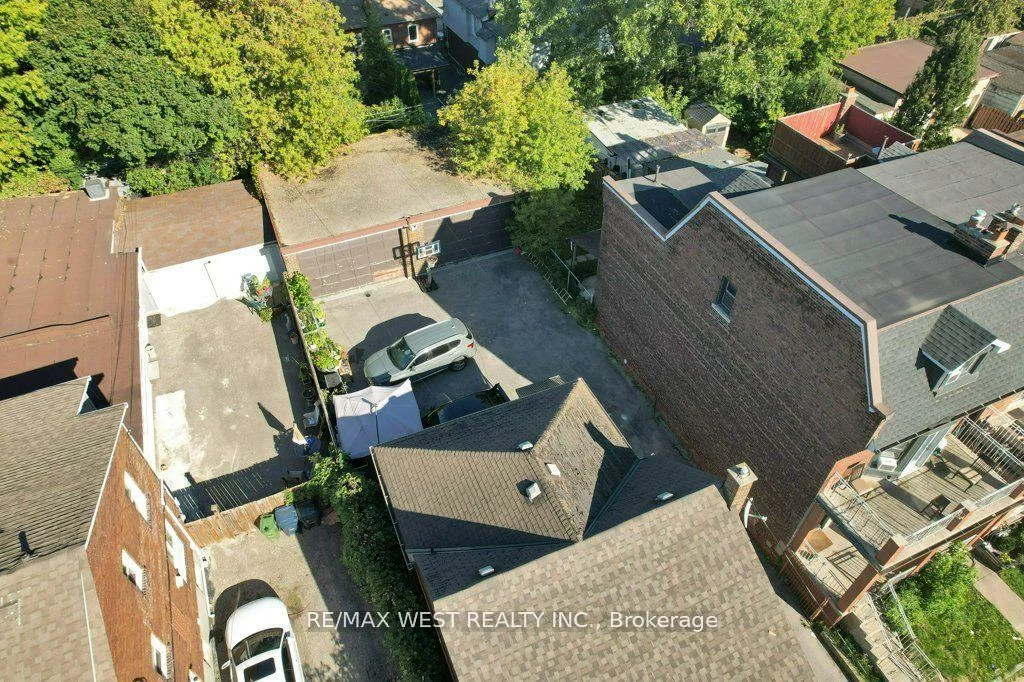 225, Oakwood, Oakwood Village, Toronto