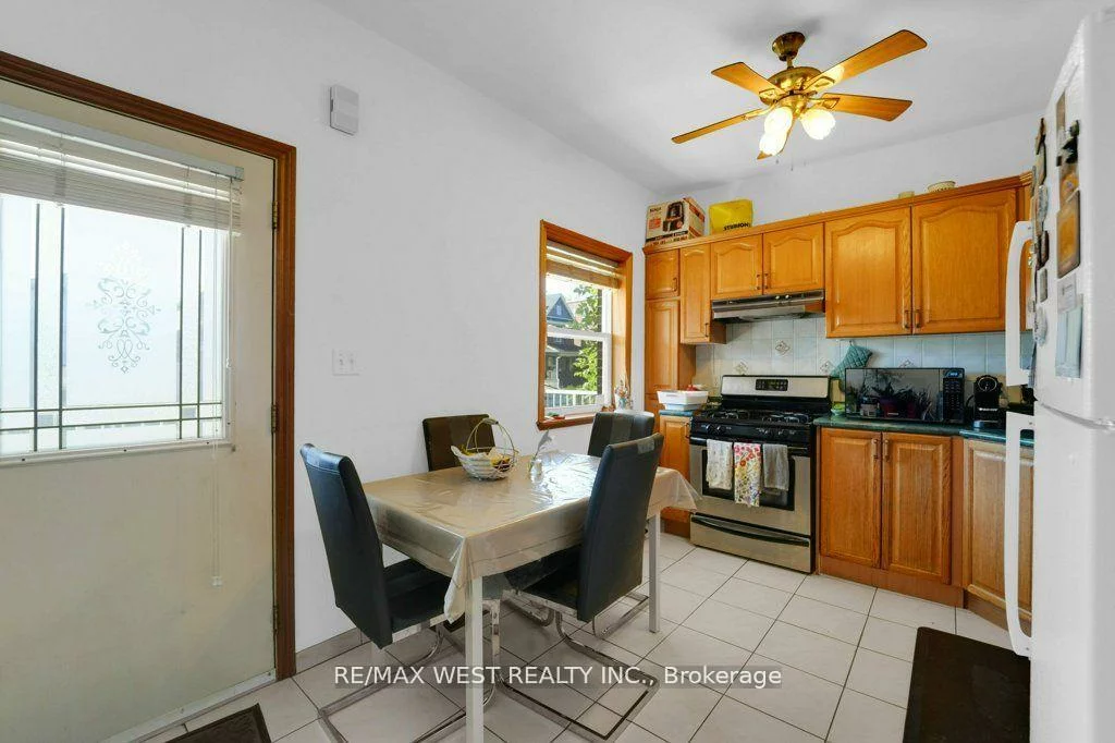 225, Oakwood, Oakwood Village, Toronto