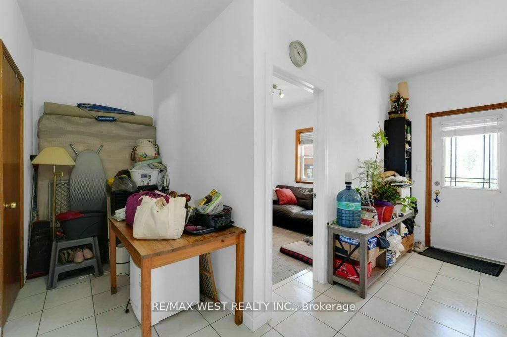 225, Oakwood, Oakwood Village, Toronto