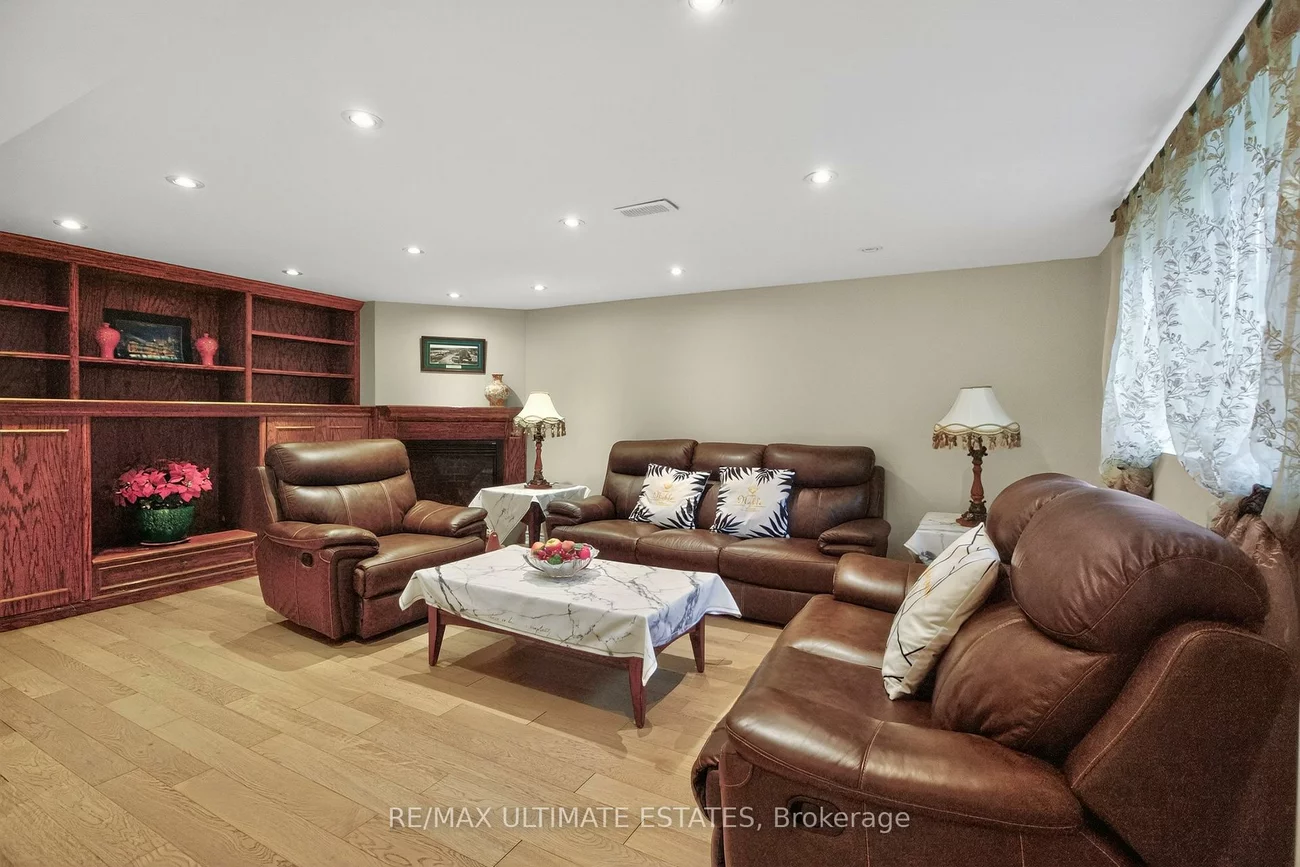 32, Mossgrove, St. Andrew-Windfields, Toronto