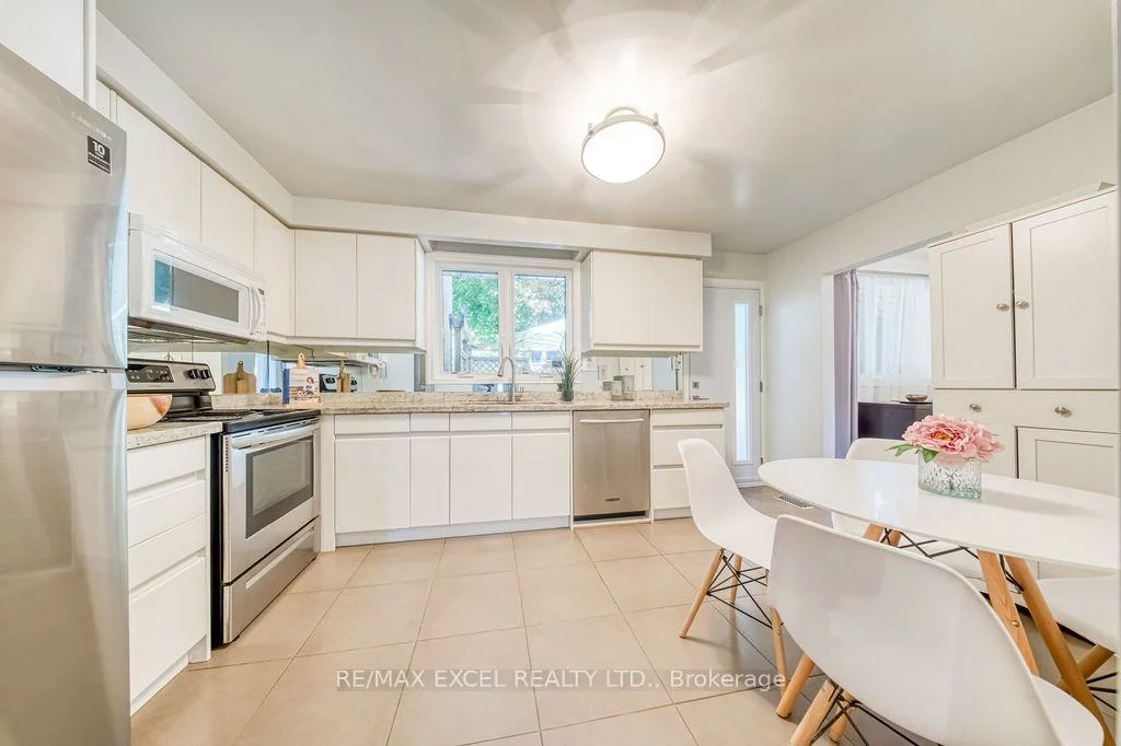 61, Corning, Don Valley Village, Toronto