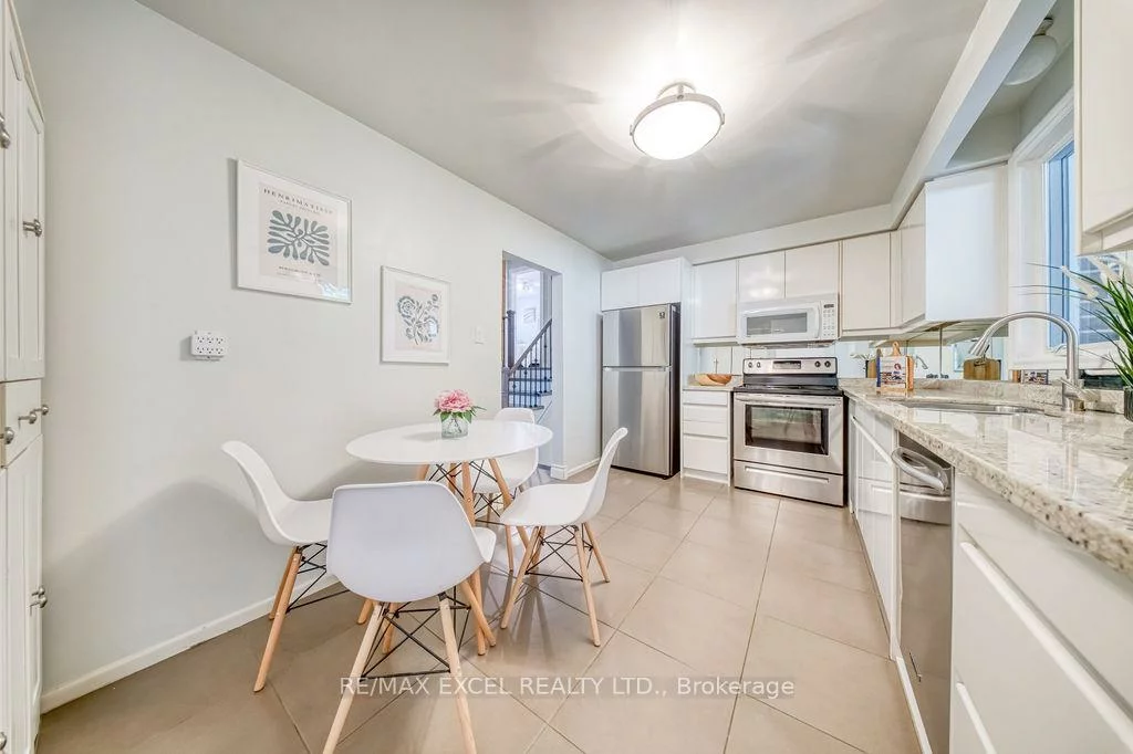61, Corning, Don Valley Village, Toronto