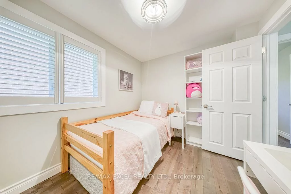 61, Corning, Don Valley Village, Toronto