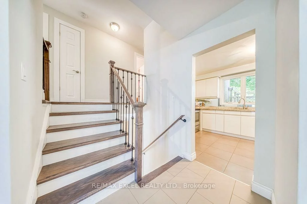61, Corning, Don Valley Village, Toronto