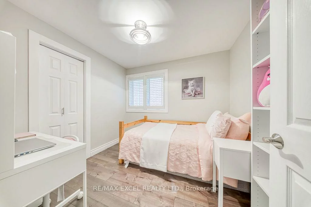 61, Corning, Don Valley Village, Toronto
