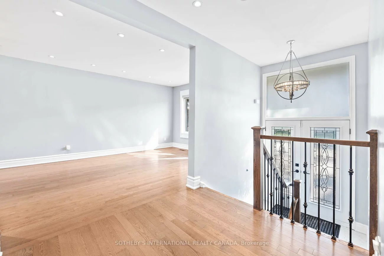 108, Lynedock, Parkwoods-Donalda, Toronto