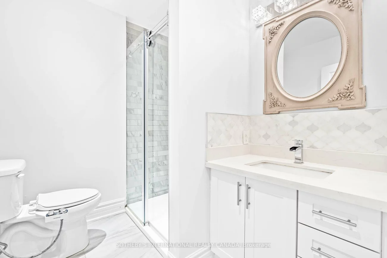 108, Lynedock, Parkwoods-Donalda, Toronto